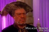 Nella foto (Credit: Warner Home Video), l'attore Malachi Throne nel ruolo del Primo Ministro Centauri Malachi.